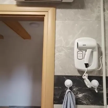 Zeleni Bor Koliba Vikendica * Pale